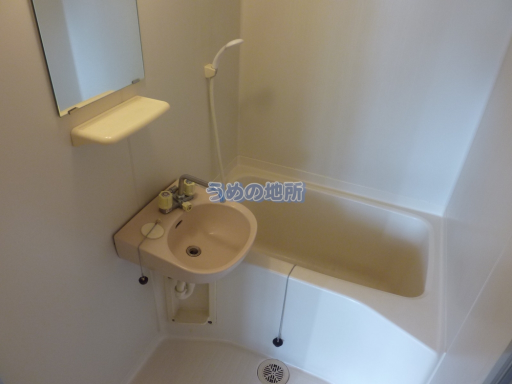 バス・シャワールーム　P1530271　ロゴ圧縮済