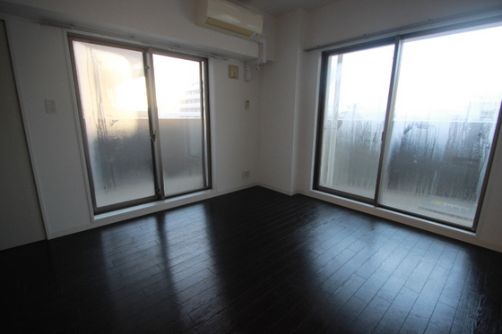 居室・リビング　※別部屋の写真です