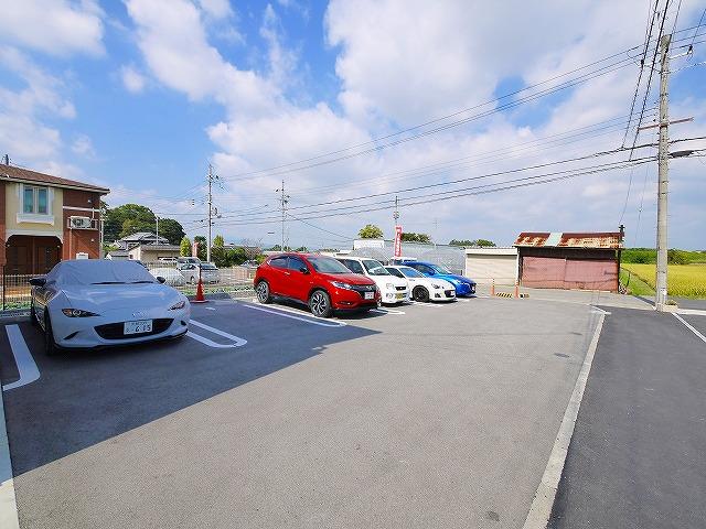 駐車場　駐車場完備です