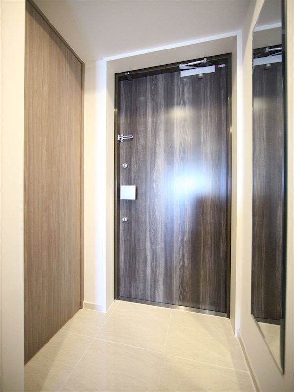 玄関　玄関　シューズボックス付（収納充実してます）