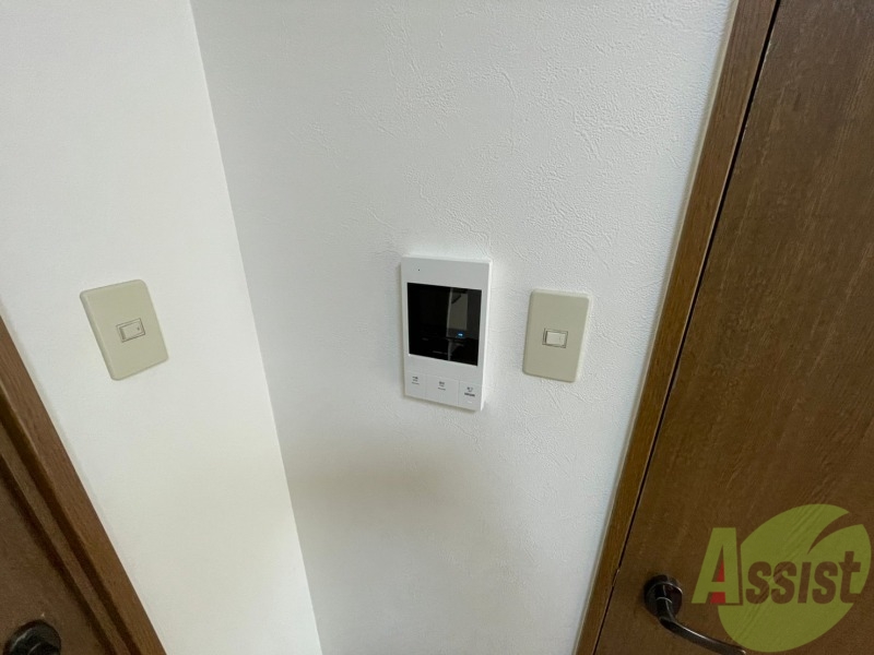 セキュリティ　モニターホンなので来客様の顔が見れます。安心ですね！