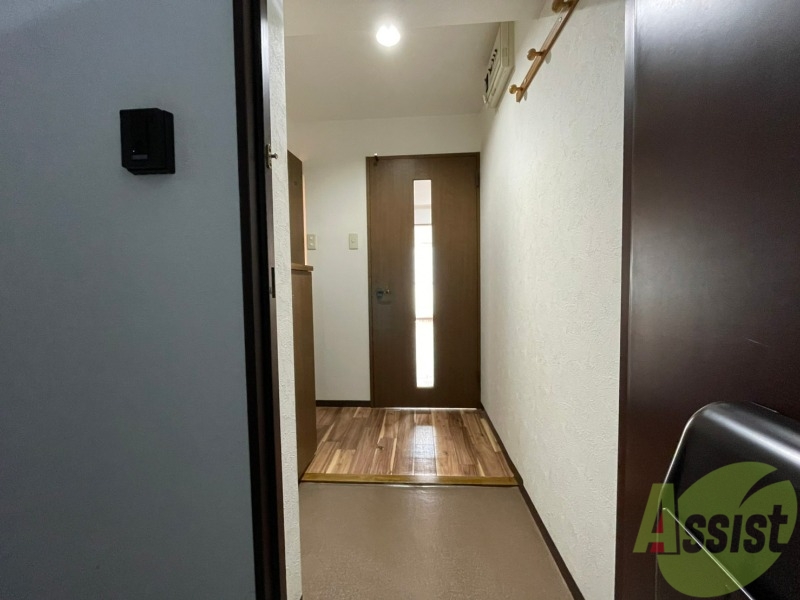 玄関　玄関から見た景色はこちらです。イメージできますか。