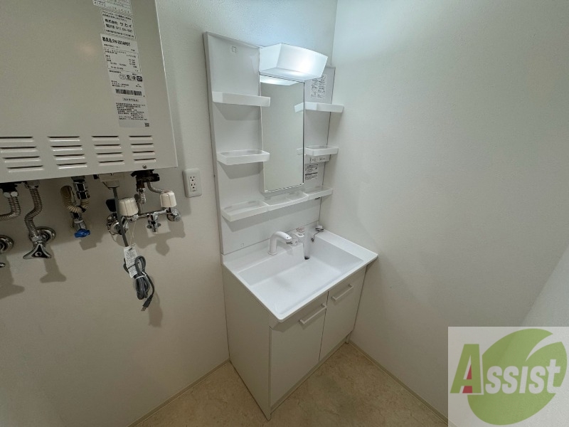 洗面設備　こちらに洗面台があります。朝の洗顔はこちらで。