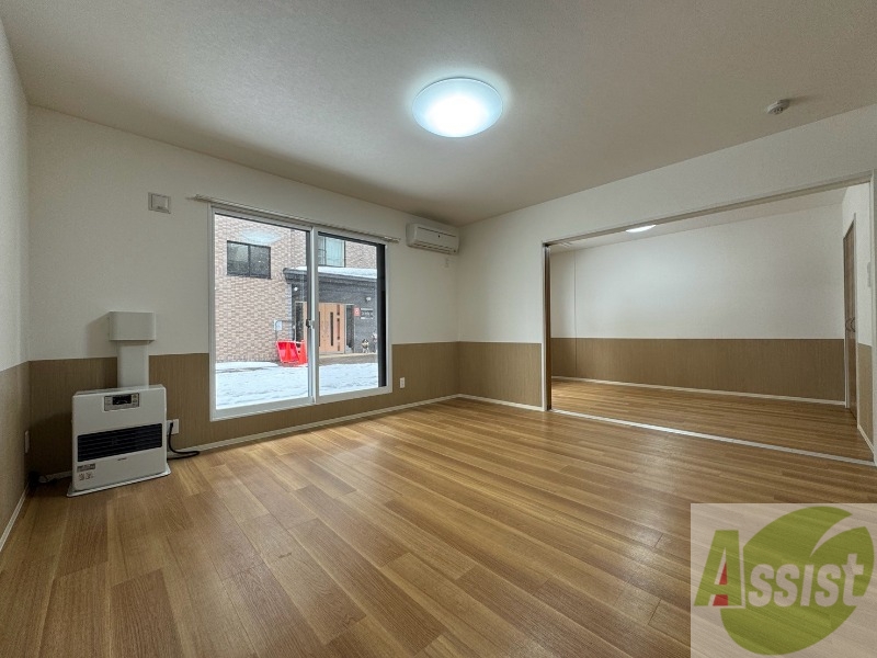 居室・リビング　広くてキレイなお部屋が広がっていて、充実した生活が送れそう。