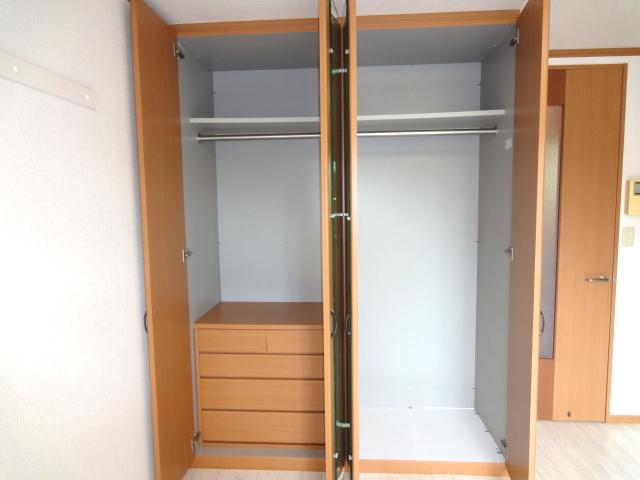 収納　クローゼット
