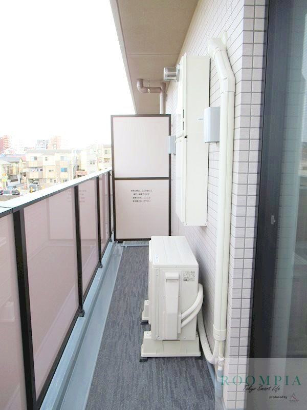 バルコニー　※同タイプの別のお部屋です。