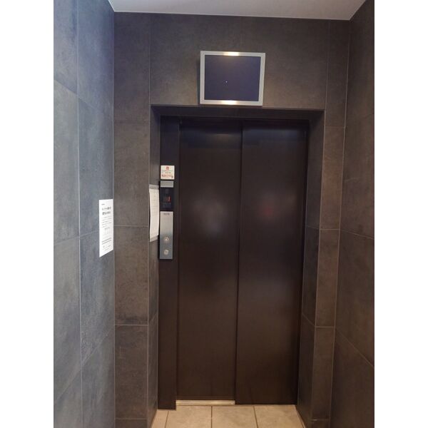 ロビー　エレベーターあります♪