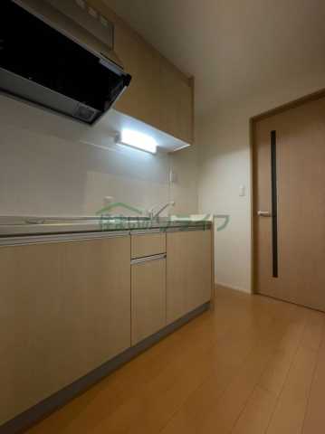 キッチン　アヴニール三軒茶屋