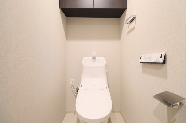 トイレ　ブランズタワー大阪本町　トイレ