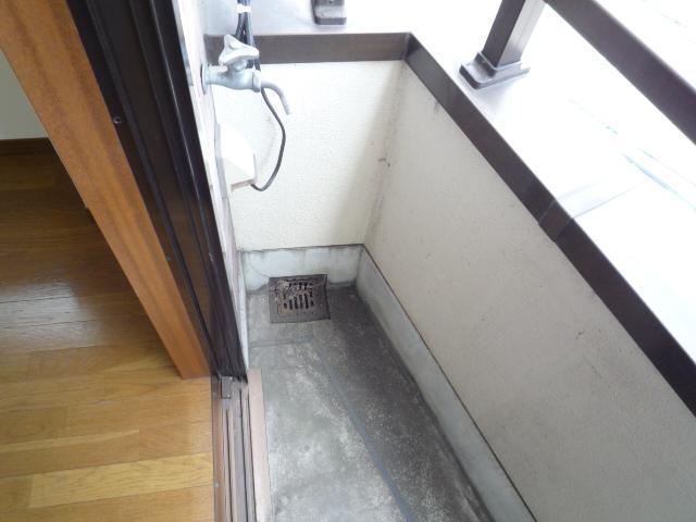 バルコニー　洗濯機置場（別号室参照）