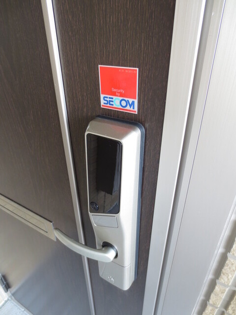 玄関　２０２　ドアノブ