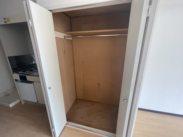 収納　同物件別号室の写真です。