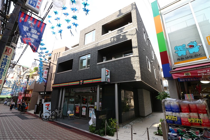 コンビニ　セブンイレブン笹塚2丁目10号通り店（コンビニ）まで144m