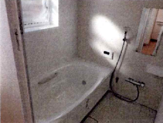 バス・シャワールーム　落ち着いた空間のお風呂です