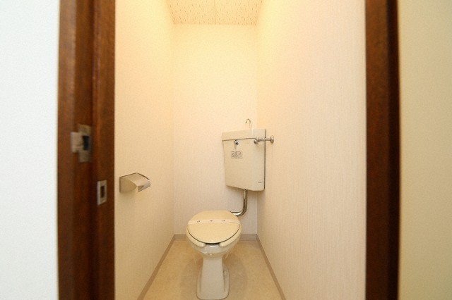 トイレ　清潔感のあるトイレです