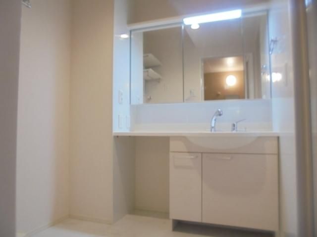 洗面設備　★大きな独立洗面台★