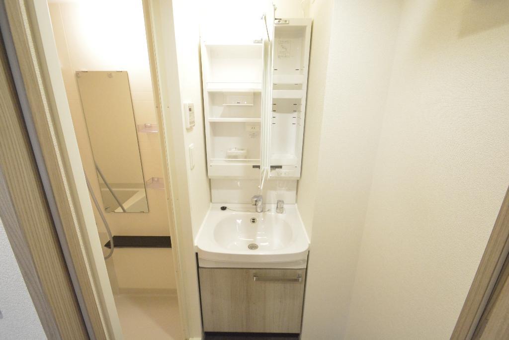 洗面設備　洗髪洗面化粧台