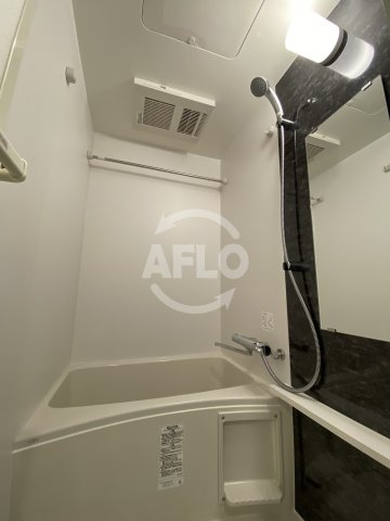 バス・シャワールーム　エスリード南森町ラグシス　バスルーム