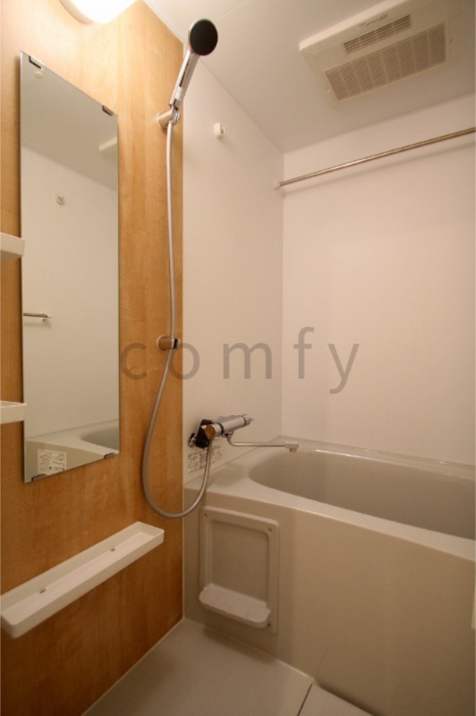 バス・シャワールーム　バスルーム