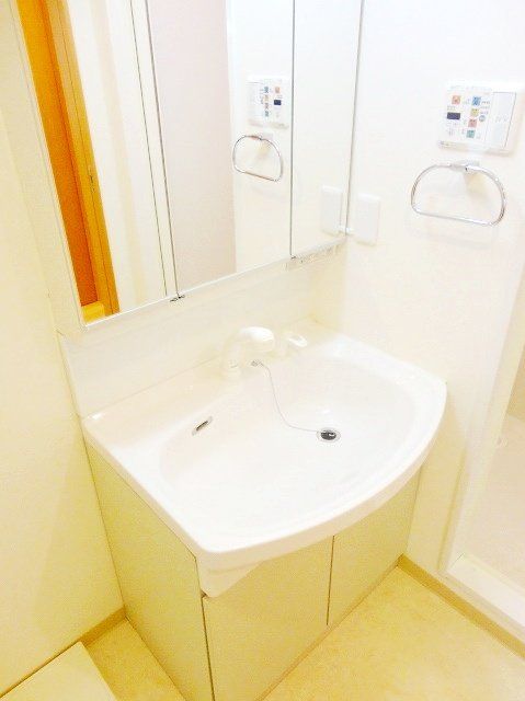 洗面設備　シャンプードレッサー