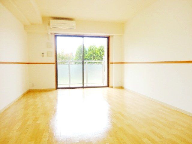 居室・リビング　洋室１０．８帖