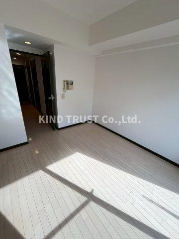 居室・リビング　こちらの居間で趣味の時間をお楽しみください