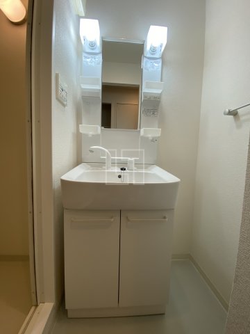 洗面設備　オリエンタル靭本町　独立洗面化粧台