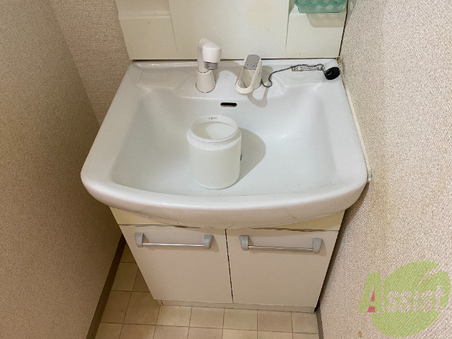 洗面設備　独立洗面台はシャンプードレッサー付きですよ。