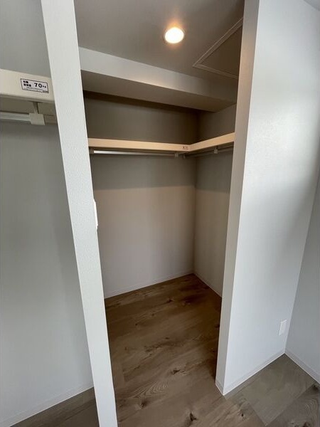 収納　収納力のあるウォークインクローゼットです！