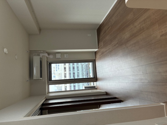 居室・リビング　同物件別部屋の写真です