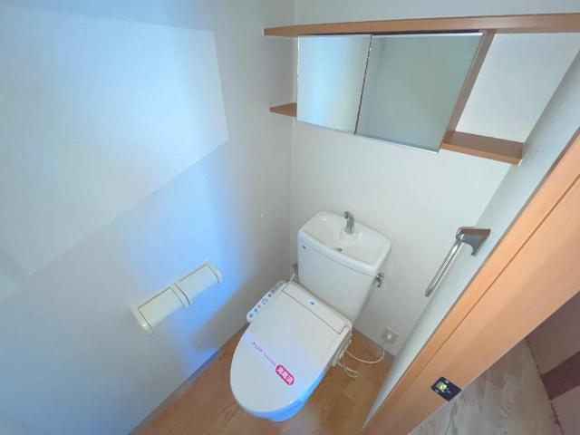 トイレ　トイレ