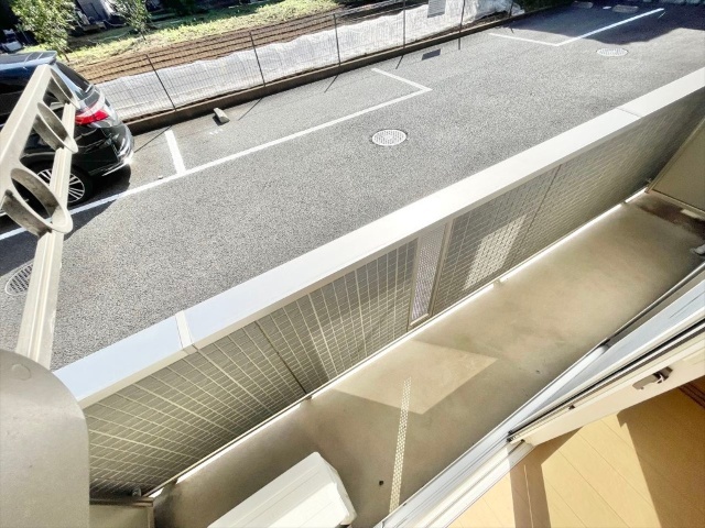 バルコニー　同一建物内１０３号室内装写真転載