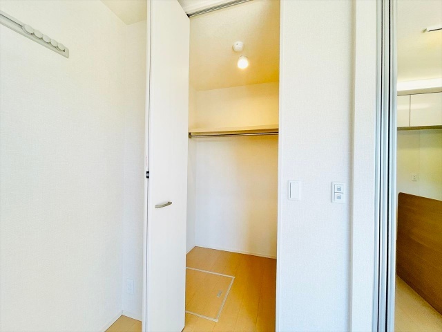 収納　同一建物内１０３号室内装写真転載