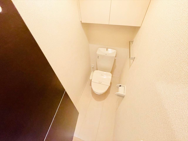 トイレ　同一建物内１０３号室内装写真転載