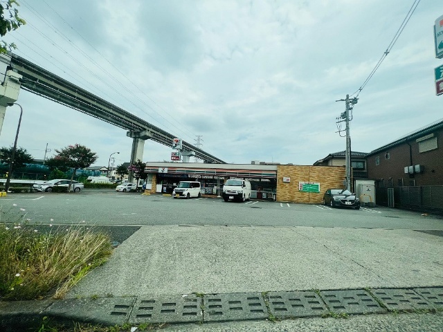 コンビニ　セブンイレブン日野甲州街道駅前店（コンビニ）まで221m