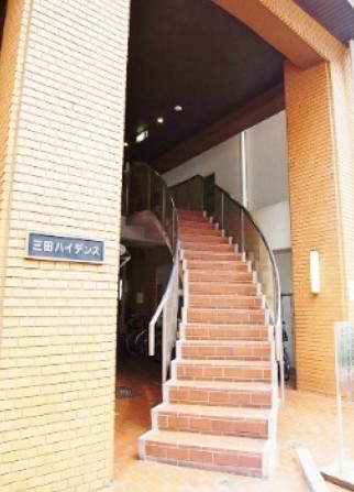 エントランス　三田ハイデンス