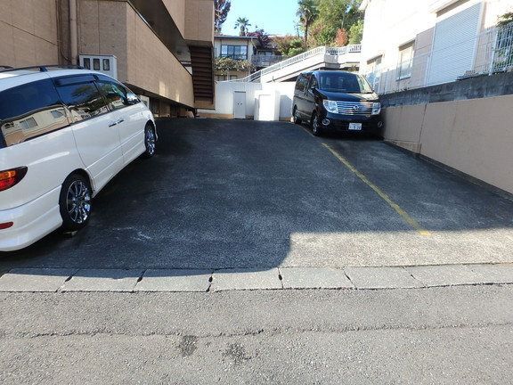 駐車場　駐車場