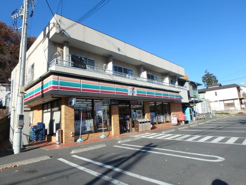コンビニ　セブンイレブン川崎平店（コンビニ）まで833m