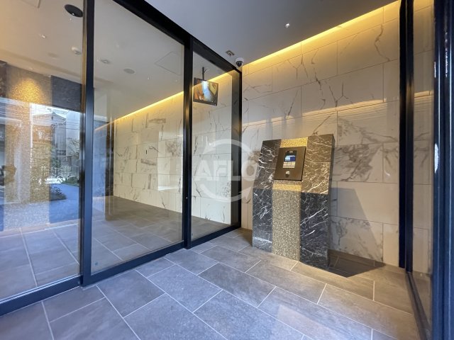 エントランス　エスプレイス大阪ガルフレジデンス　エントランス