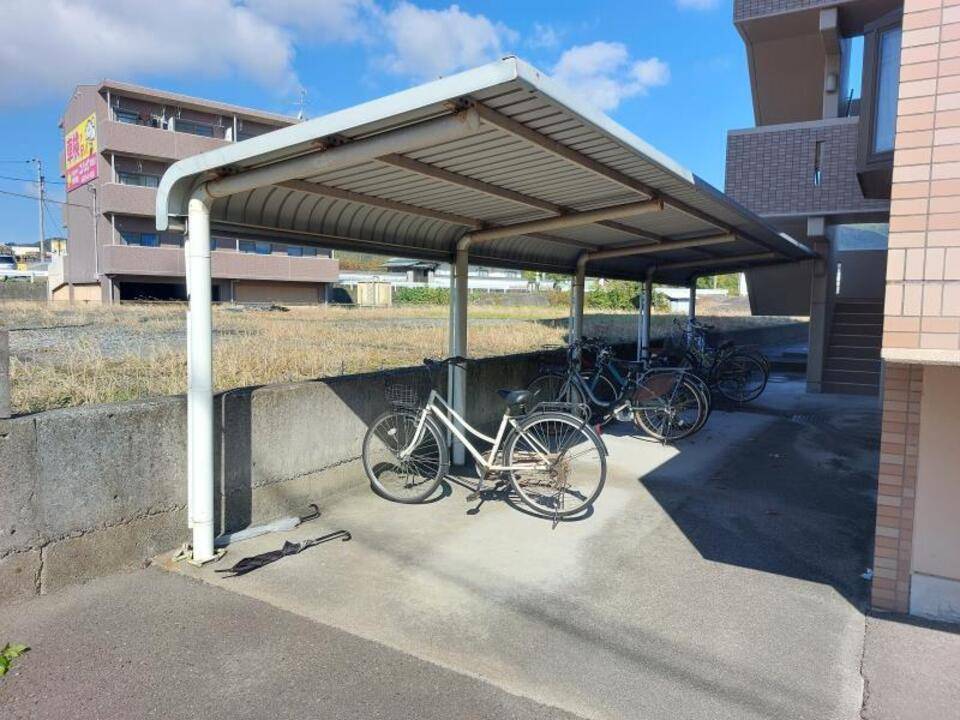 駐車場　駐輪場