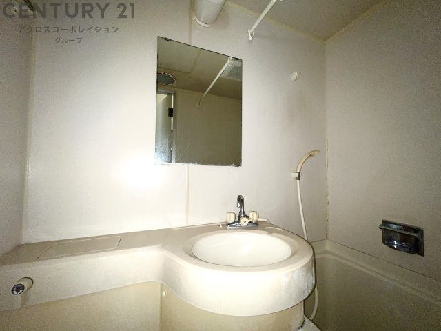 洗面設備　浴室内の洗面台です♪