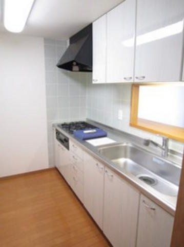 キッチン　3口コンロ　システムキッチン