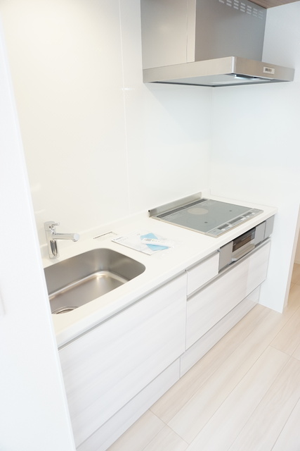 キッチン　２口ＩＨコンロとグリル付きのシステムキッチン★