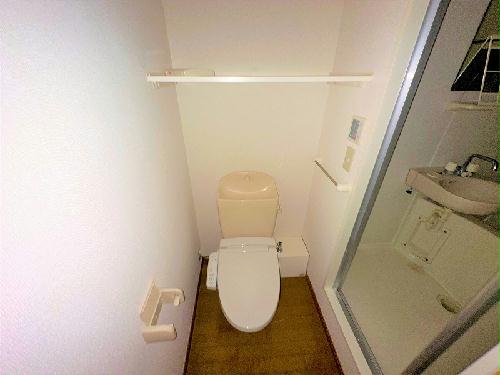 トイレ　「同タイプの部屋の写真です」「現況優先」