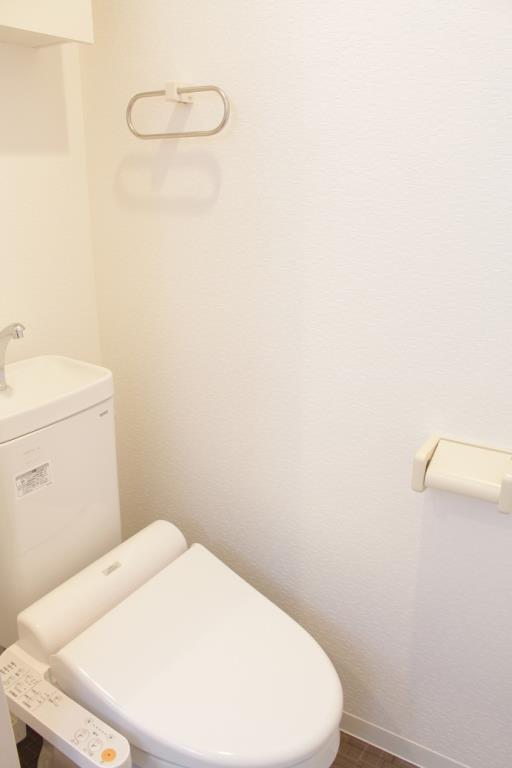 トイレ　※別部屋参考写真