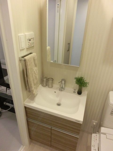 洗面設備　家具はイメージです