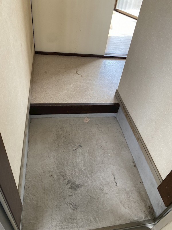 玄関　現況優先