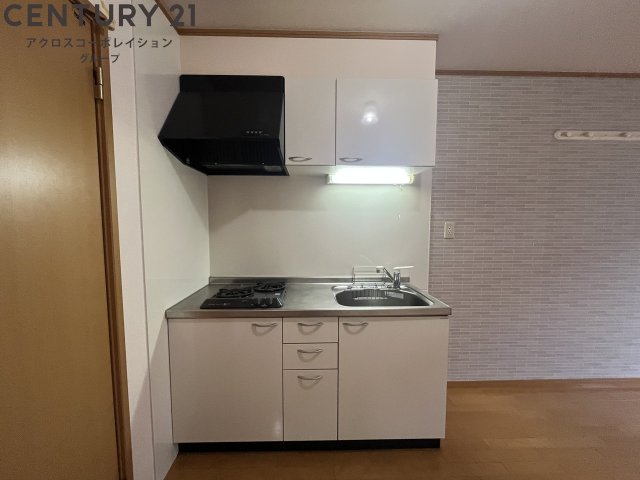 キッチン　壁付けキッチンでスペースを最大限有効活用できます！