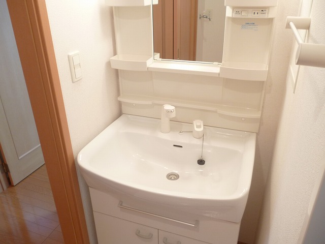 洗面設備　同物件別号室参照