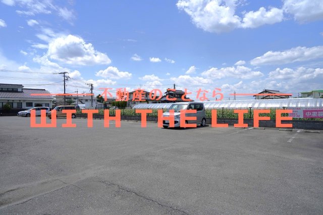 駐車場　車をお持ちの方に嬉しい駐車場付きの物件です